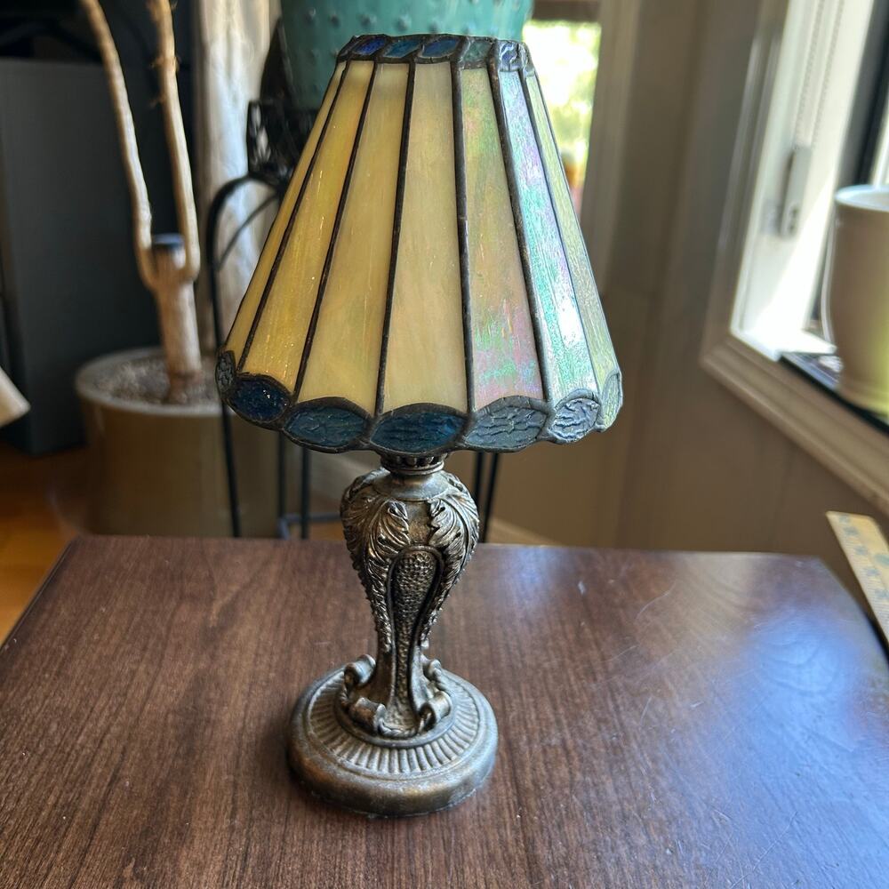 Candle lamp w/ Tiffany style leaded stained glass shade vintage candle holder
